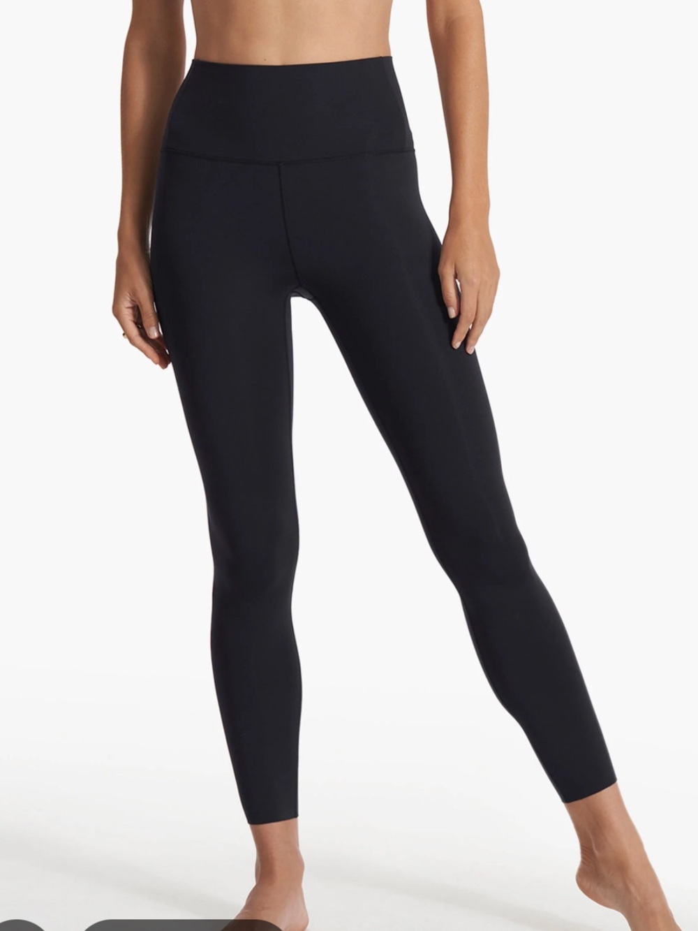 Vuori Women’s Black Evolve leggings Large